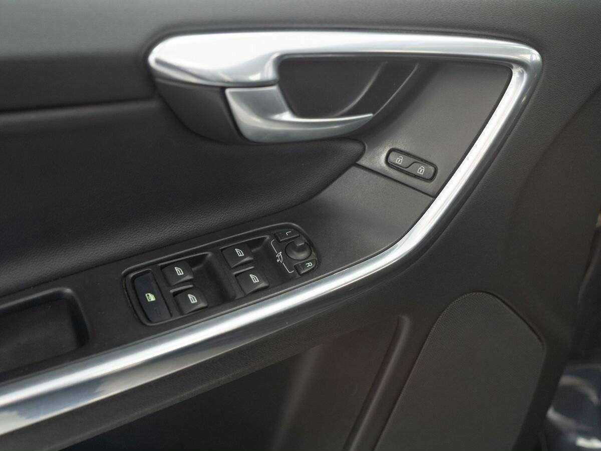 Купить Вольво ИксЦ60, 2012, 210 653 км.. Фото: #12