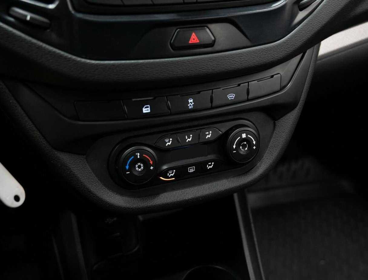 Купить Лада (ВАЗ) Веста, 2019, 82 000 км.. Фото: #19