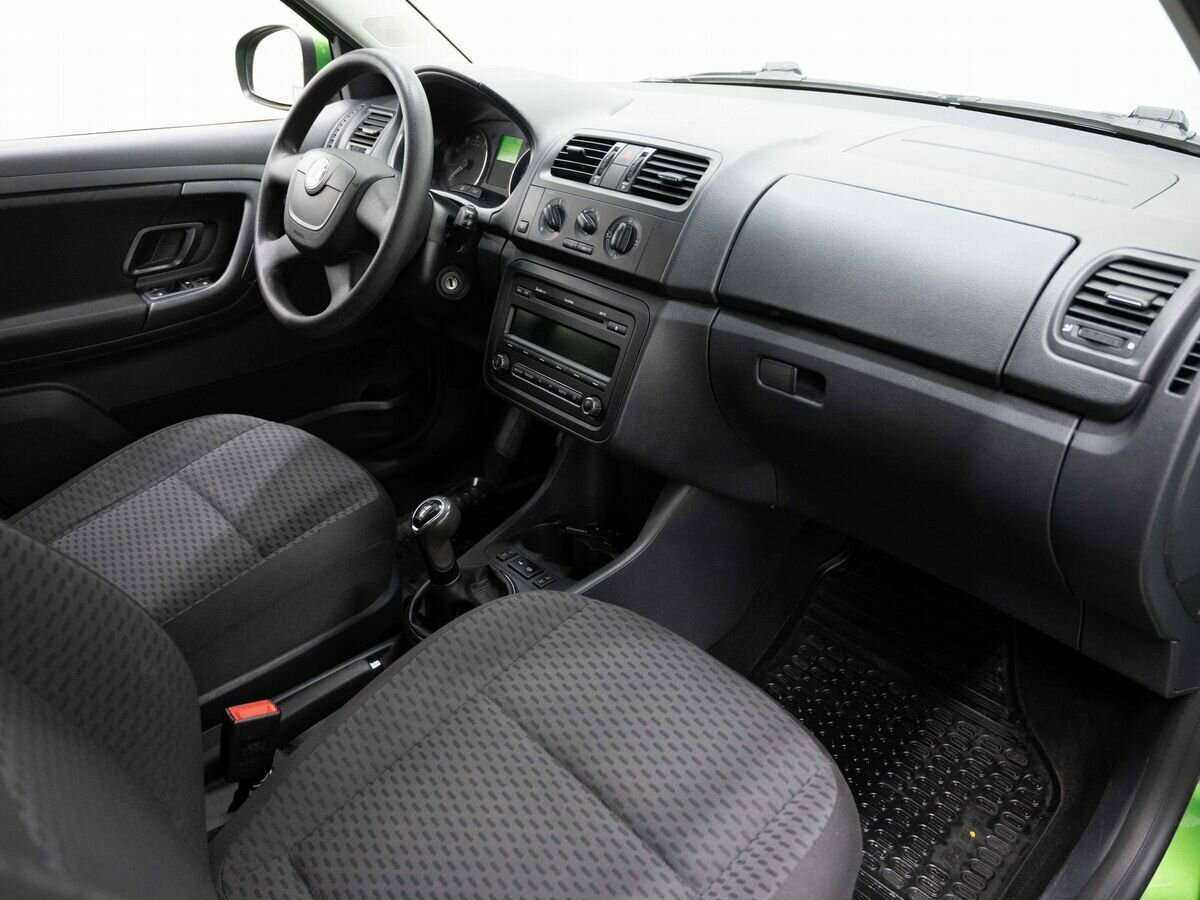 Купить Шкода Фабия, 2012, 61 710 км.. Фото: #10