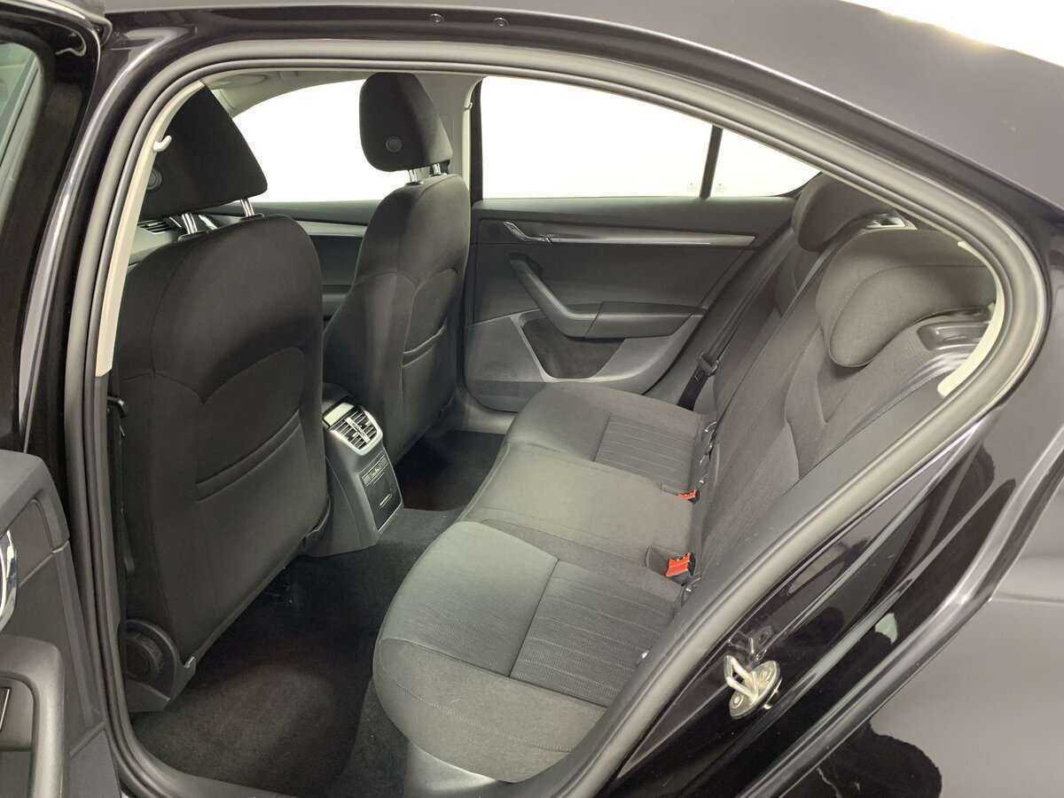 Купить Шкода Октавия, 2018, 142 835 км.. Фото: #9