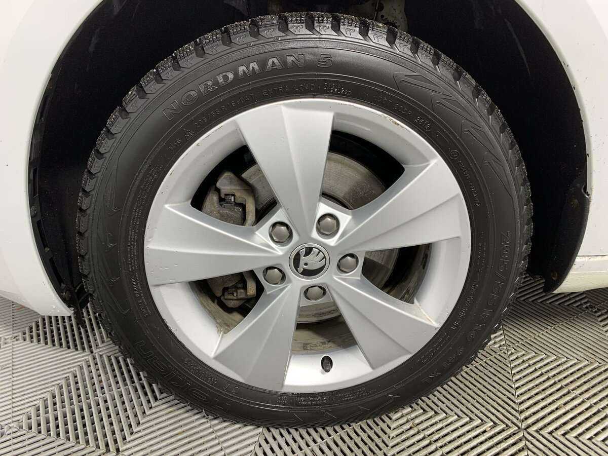 Купить Шкода Октавия, 2018, 128 642 км.. Фото: #17