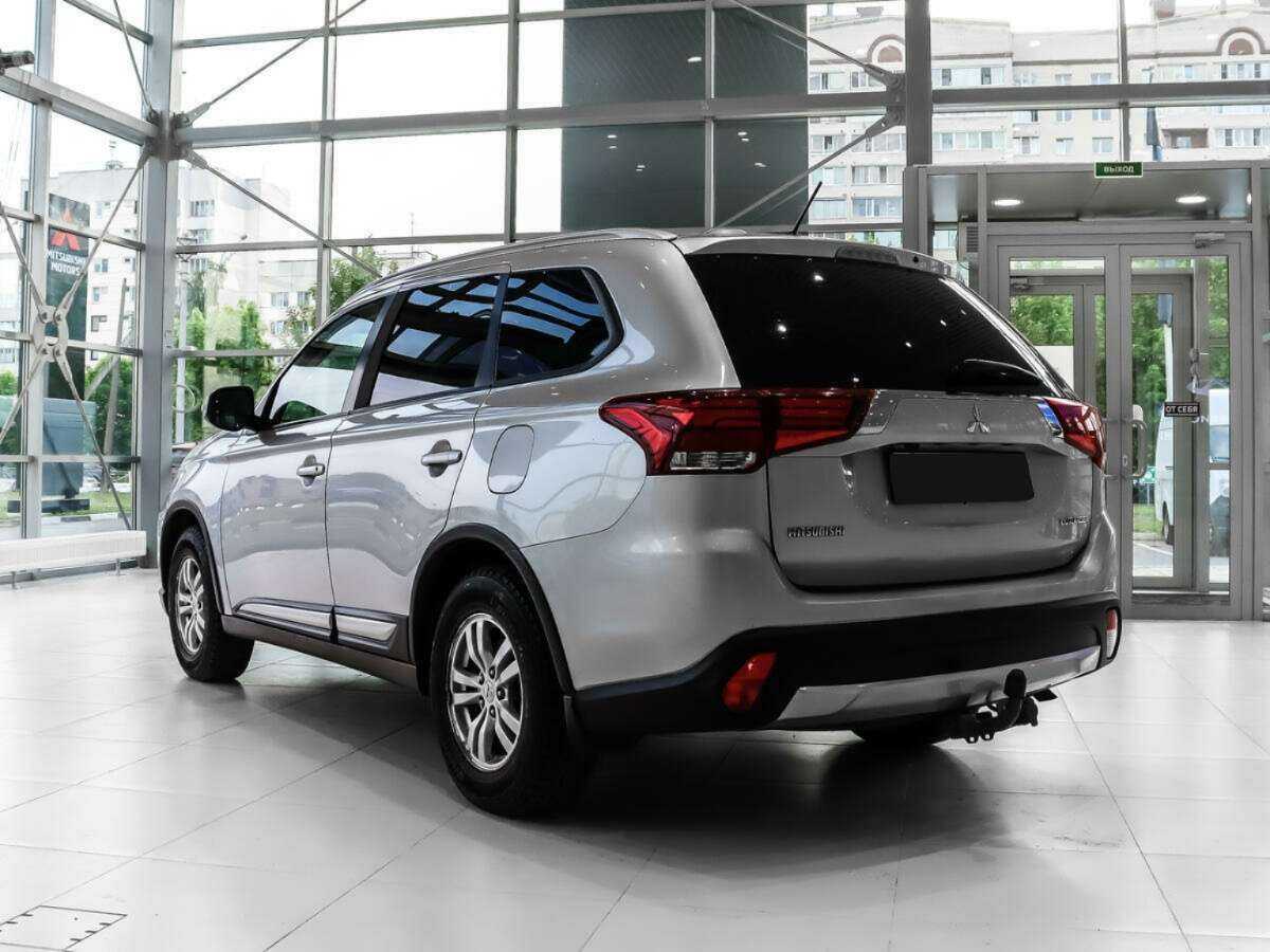 Купить Митсубиши Оутлэндер, 2016, 129 264 км.. Фото: #6