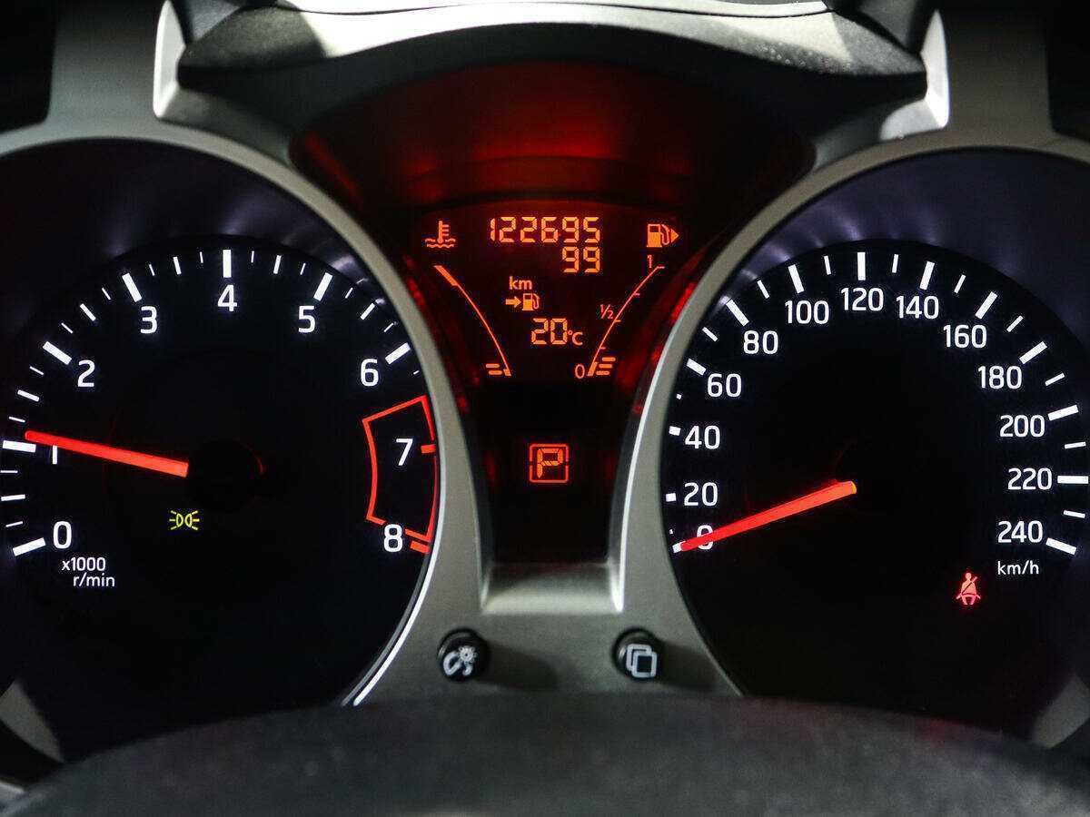 Купить Ниссан Жук, 2012, 122 694 км.. Фото: #8