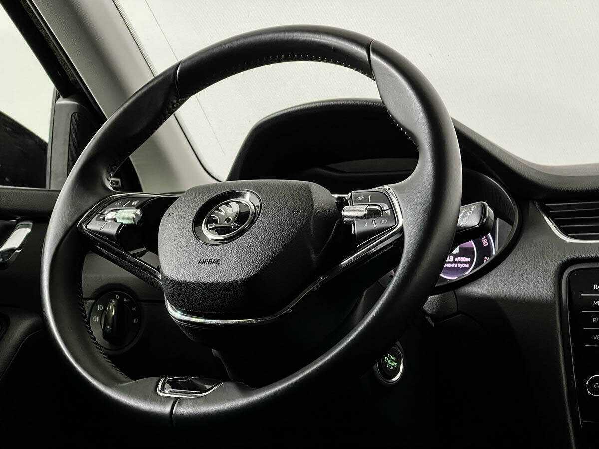 Купить Шкода Октавия, 2019, 125 129 км.. Фото: #10