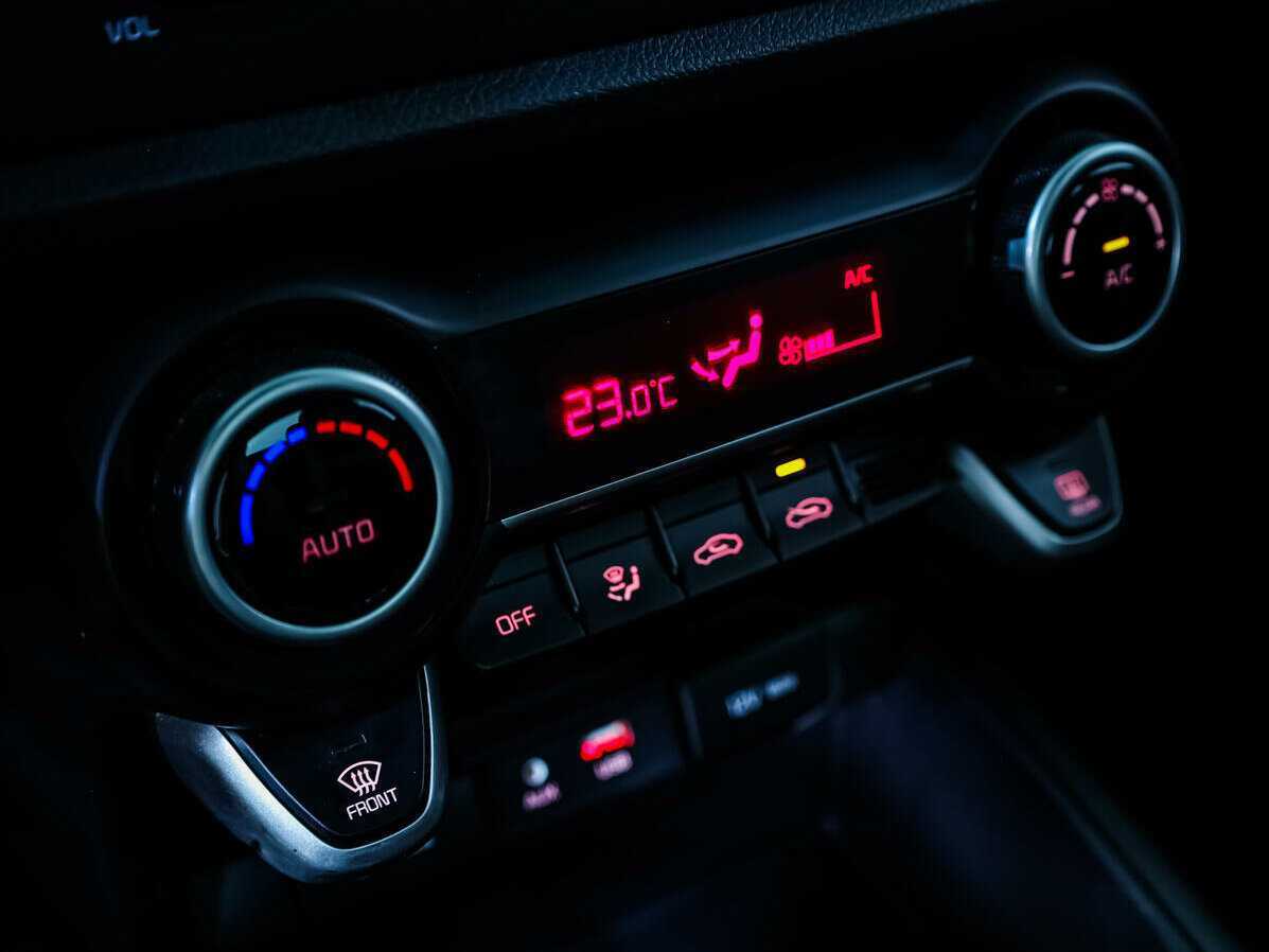 Купить Киа Рио, 2018, 77 198 км.. Фото: #11