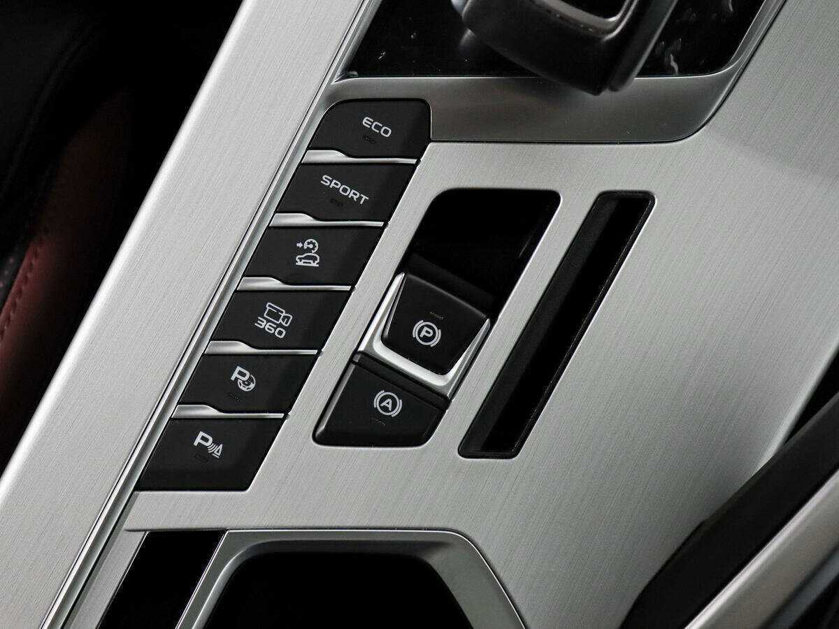 Купить Джили Кулрэй, 2022, 45 923 км.. Фото: #9