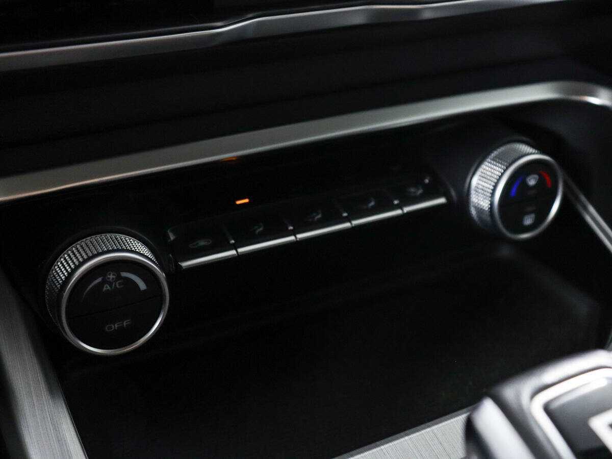 Купить Джили Кулрэй, 2021, 18 000 км.. Фото: #16