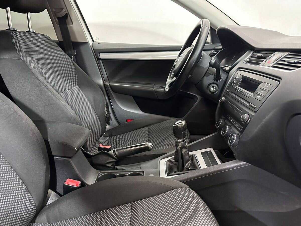 Купить Шкода Октавия, 2013, 270 148 км.. Фото: #8