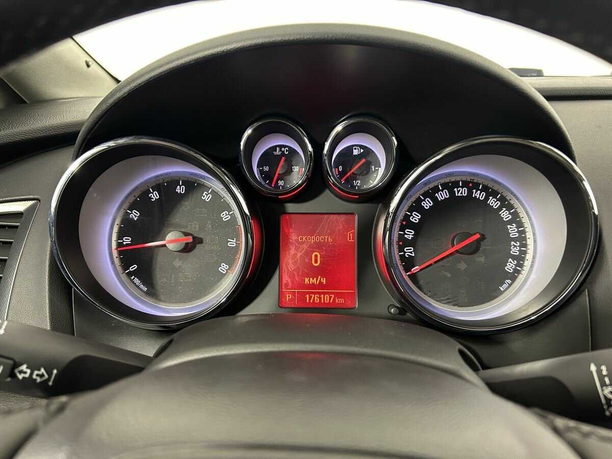 Купить Опель Астра, 2012, 176 107 км.. Фото: #10