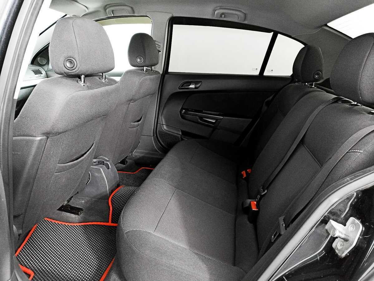 Купить Опель Астра, 2012, 237 479 км.. Фото: #9