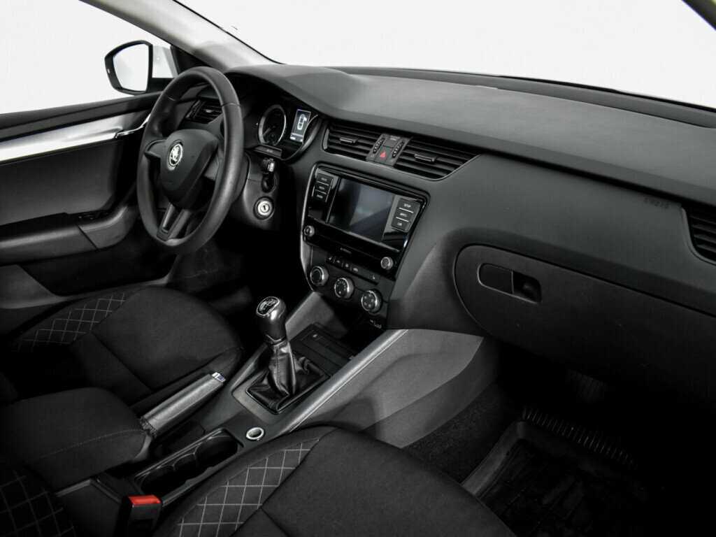 Купить Шкода Октавия, 2019, 146 308 км.. Фото: #8