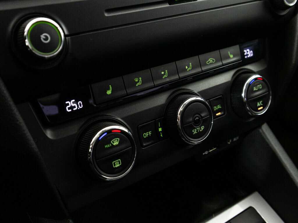 Купить Шкода Октавия, 2013, 70 123 км.. Фото: #14