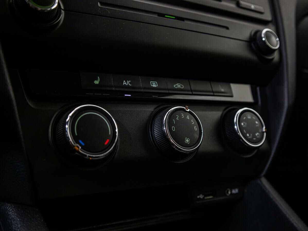 Купить Шкода Октавия, 2014, 103 778 км.. Фото: #15