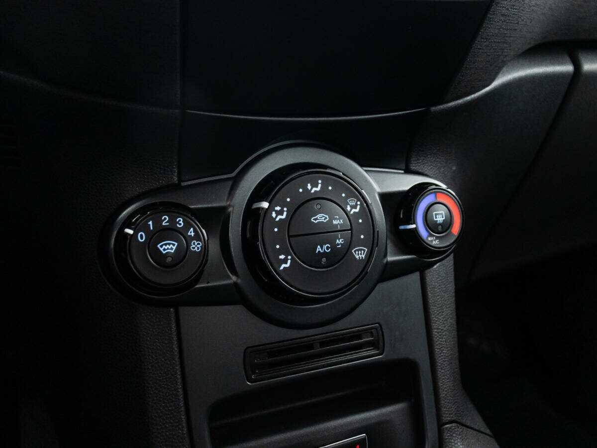 Купить Форд Фиеста, 2016, 112 325 км.. Фото: #15