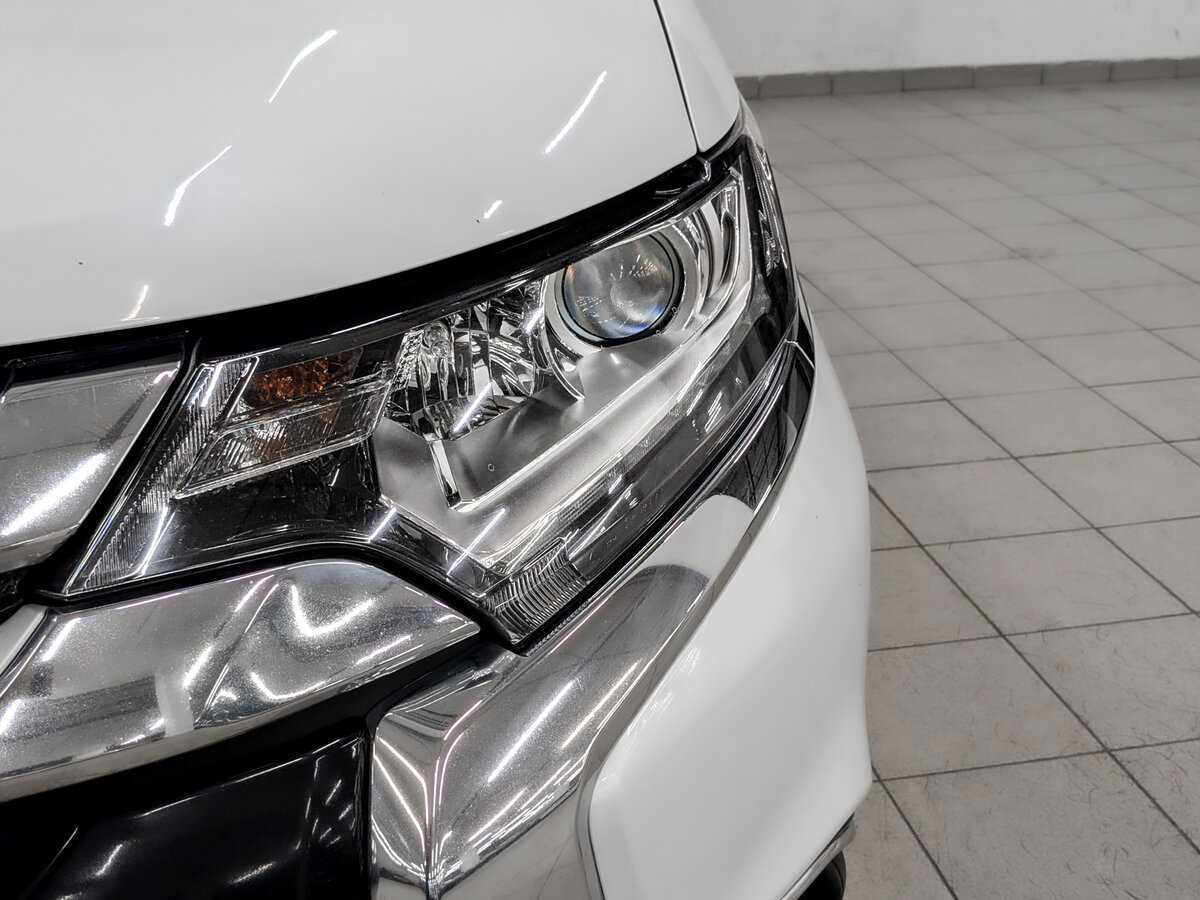 Купить Митсубиши Оутлэндер, 2015, 176 821 км.. Фото: #16