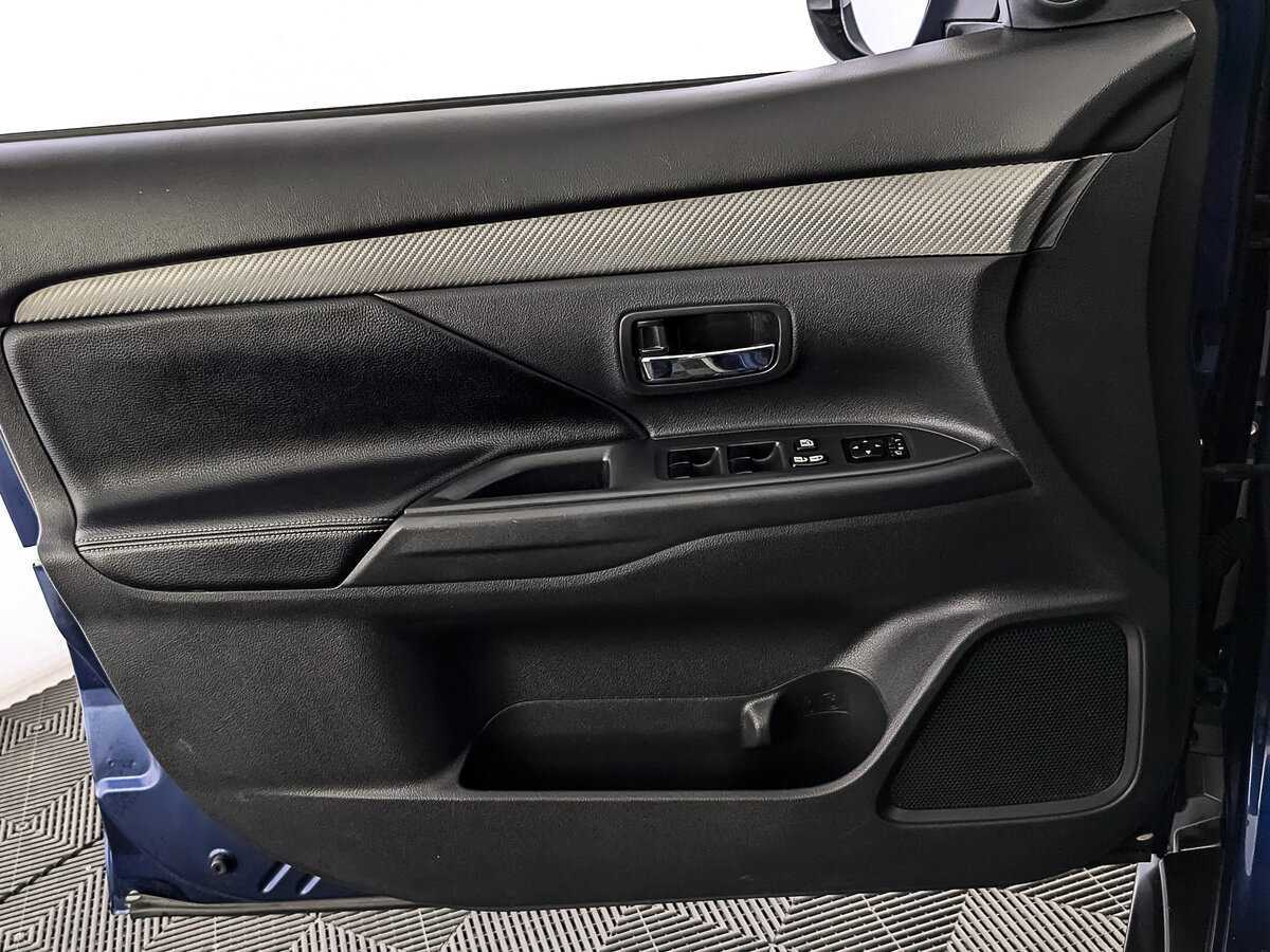 Купить Митсубиши Оутлэндер, 2014, 156 885 км.. Фото: #17