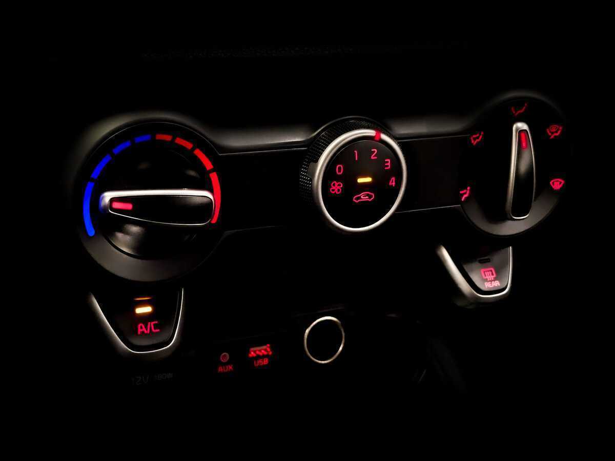 Купить Киа Рио, 2018, 86 210 км.. Фото: #22