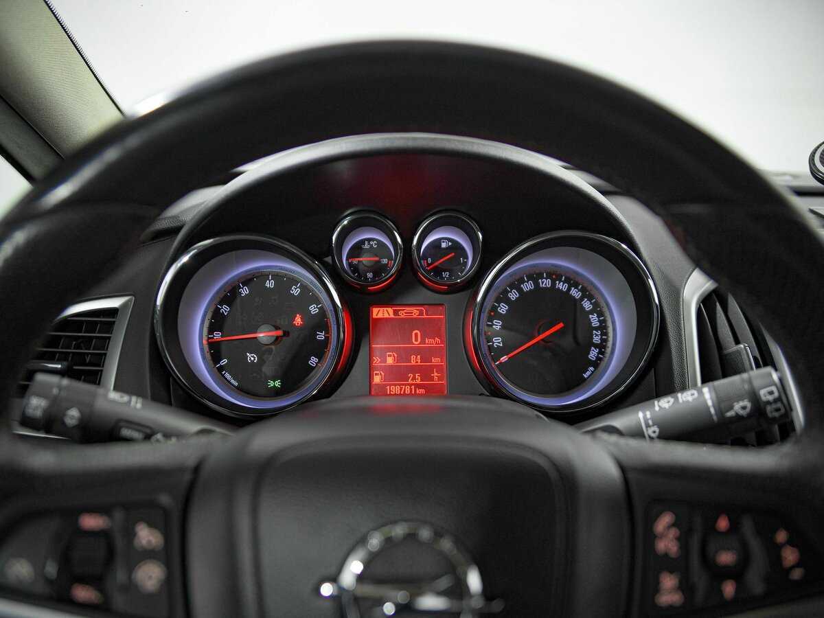 Купить Опель Астра, 2012, 198 780 км.. Фото: #6