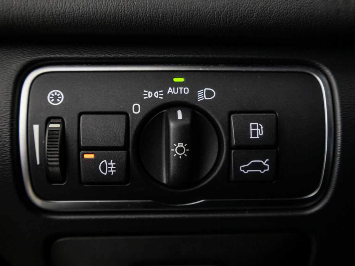 Купить Вольво ИксЦ60, 2014, 199 711 км.. Фото: #20