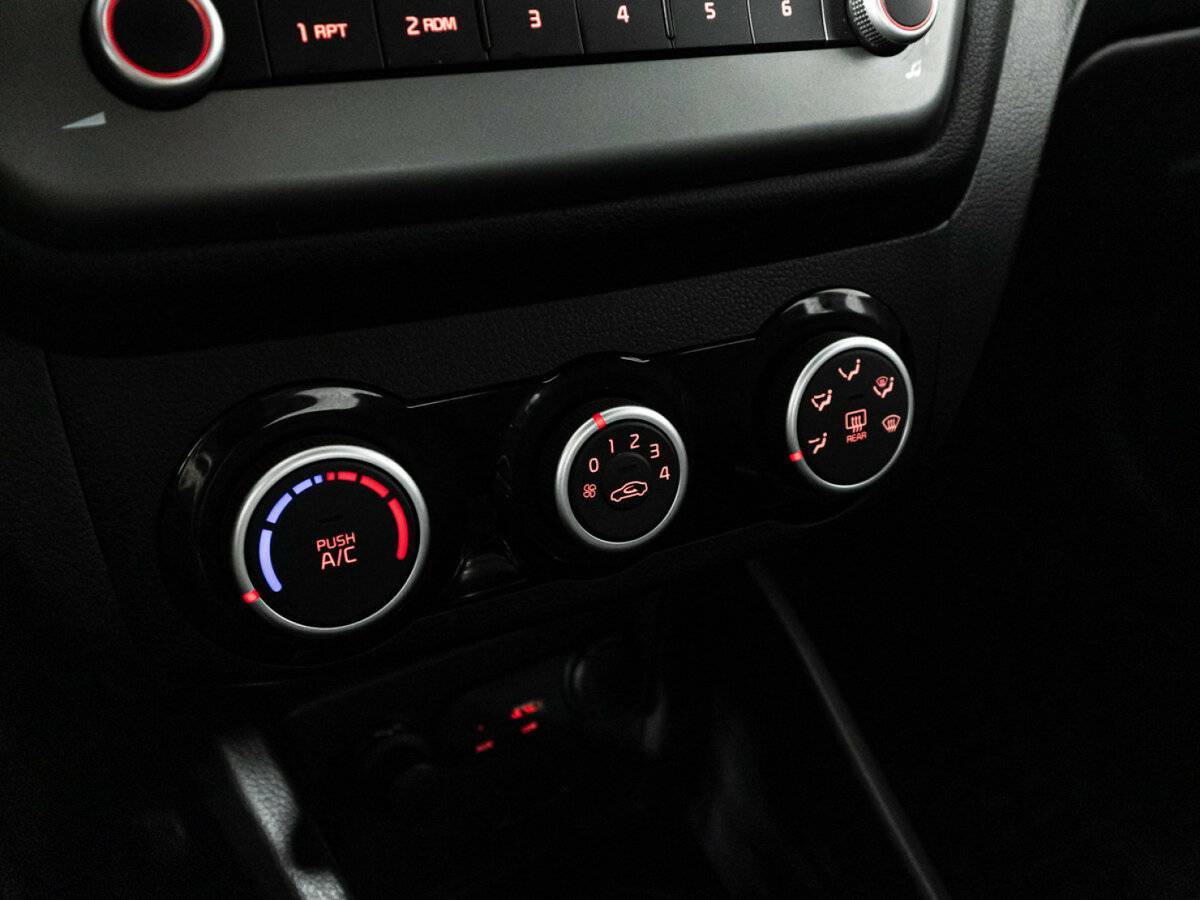 Купить Киа Рио, 2015, 119 914 км.. Фото: #14