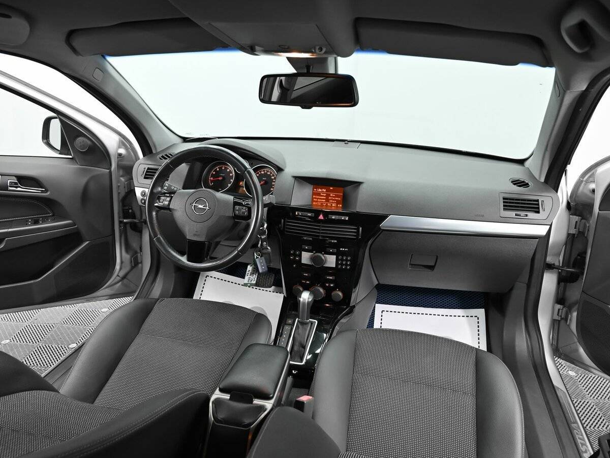 Купить Опель Астра, 2012, 154 000 км.. Фото: #10