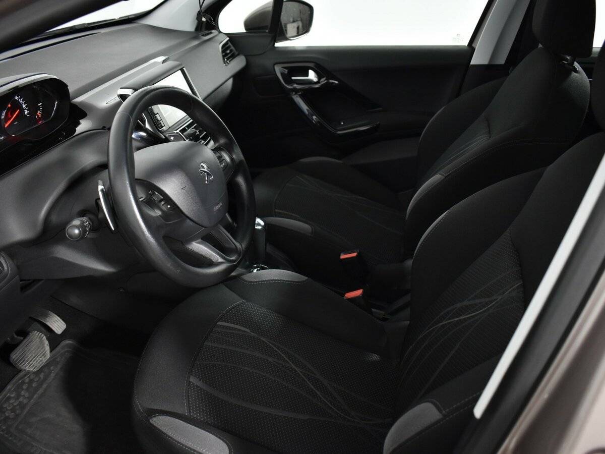 Купить Пежо 208, 2014, 130 000 км.. Фото: #8