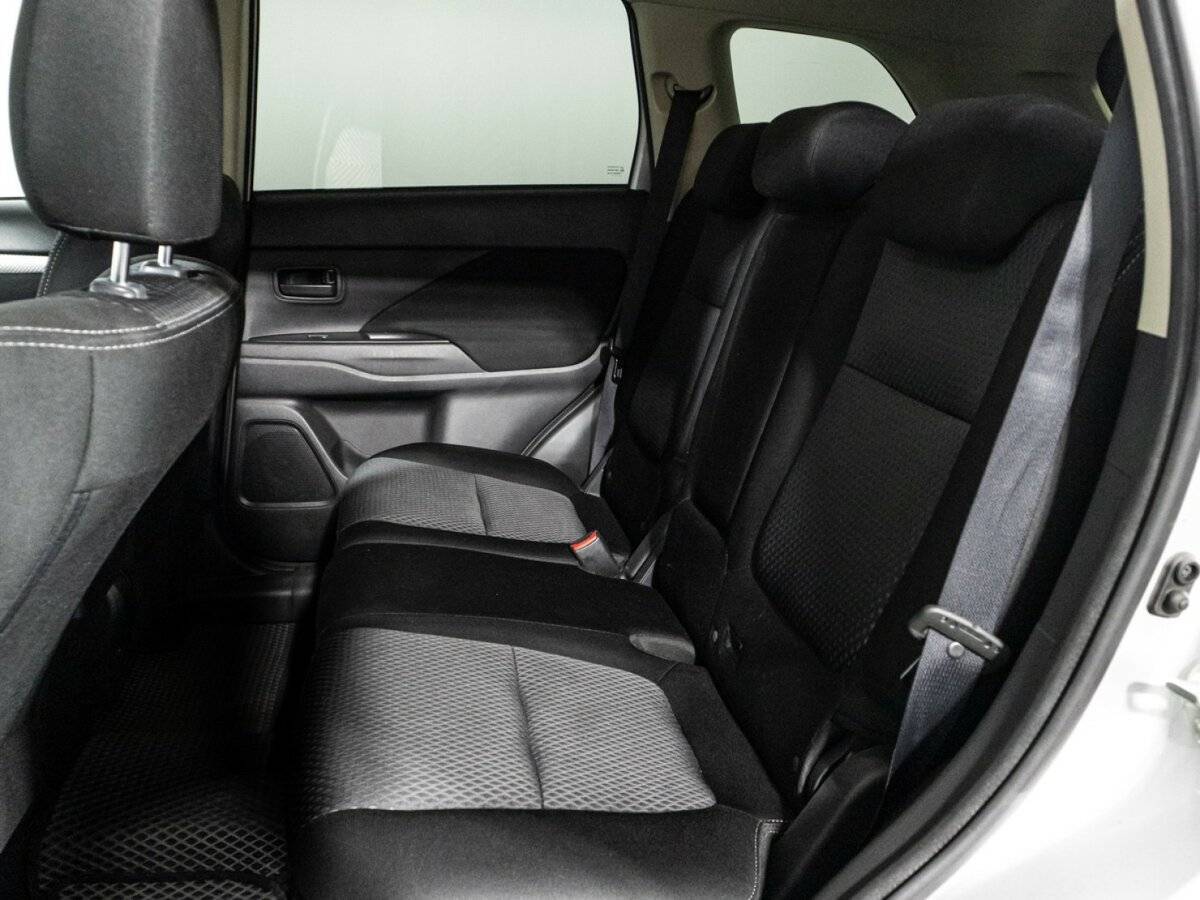 Купить Митсубиши Оутлэндер, 2017, 104 482 км.. Фото: #9